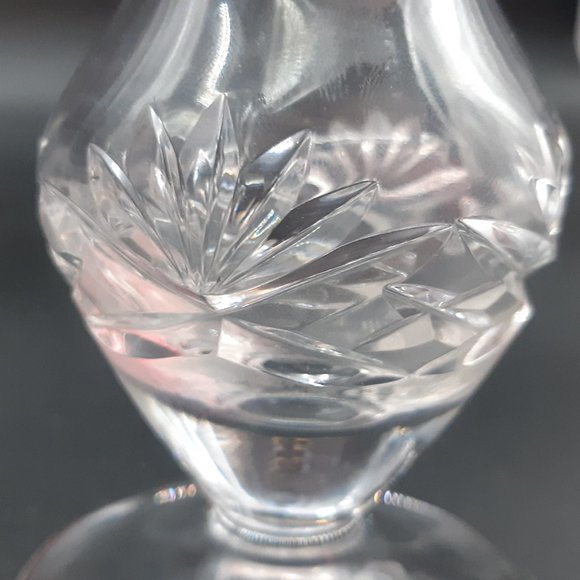 Pinwheel Crystal Vase - Picture 10 of 11